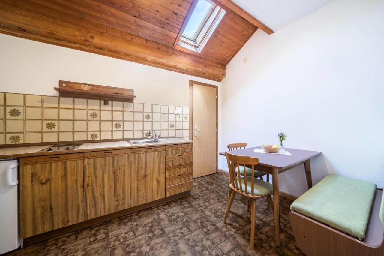 לאנה Apartment Tschigat Leilichhof מראה חיצוני תמונה